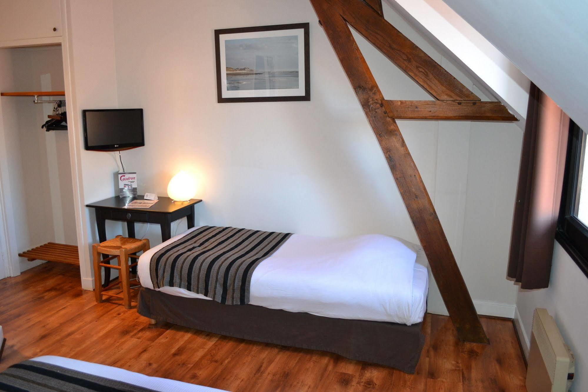Hotel Caudron รู ภายนอก รูปภาพ